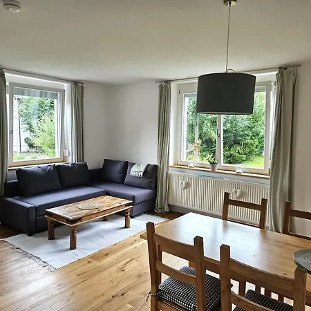 Schoene, Gemuetliche In Mit Garten Appartement Stahringen